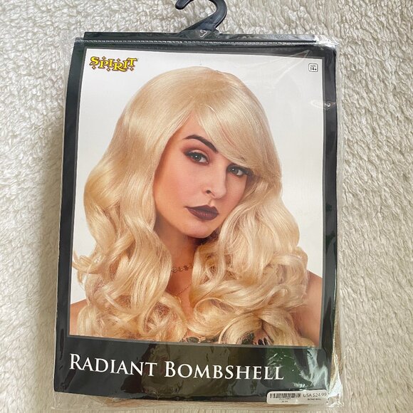 Blonde Sideswept Bombshell Wig – Spirit Halloween - Picture 1 of 7